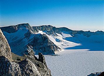 《巫师4》在TGA上惊艳亮相 FF7总监激动万分差点站起